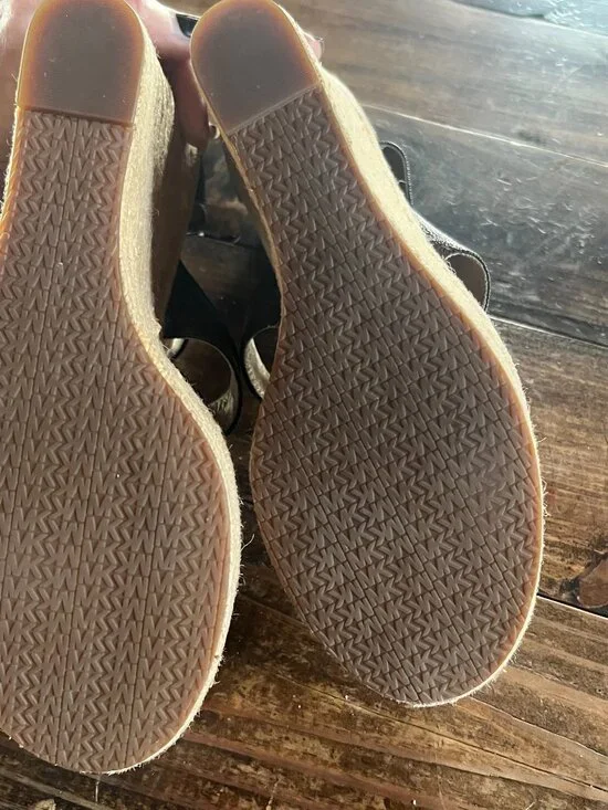 Michael Kors Wedge Sandals Size 10 - Picture 6 of 6